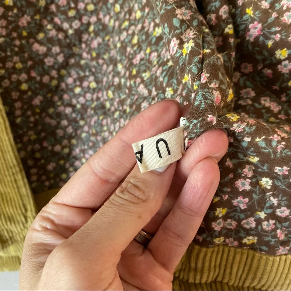 Quilted corduroy floral jacket - Picture 2 of 6